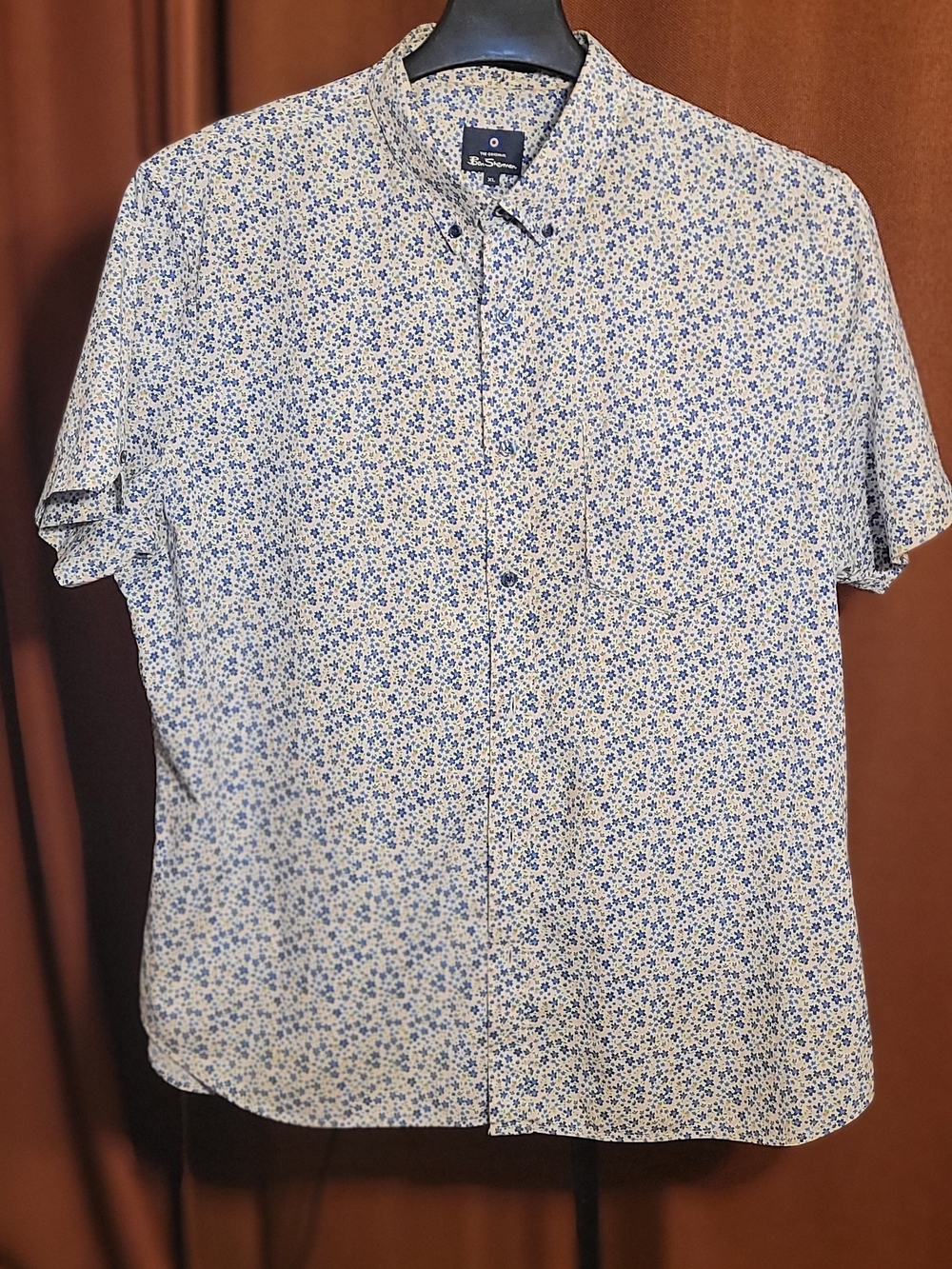 Ben Sherman White Short-Sleeve Button-Down with Blue Floral Print